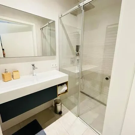 Apartament Luxury 3 Bedrooms Flat Cloche D'or W Terrace&parking