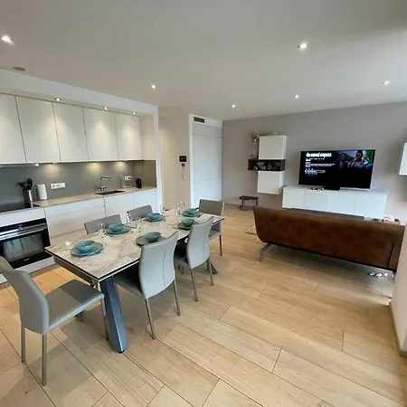 Luxury 3 Bedrooms Flat Cloche D'or W Terrace&parking